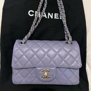 Chanel mini classic flap
